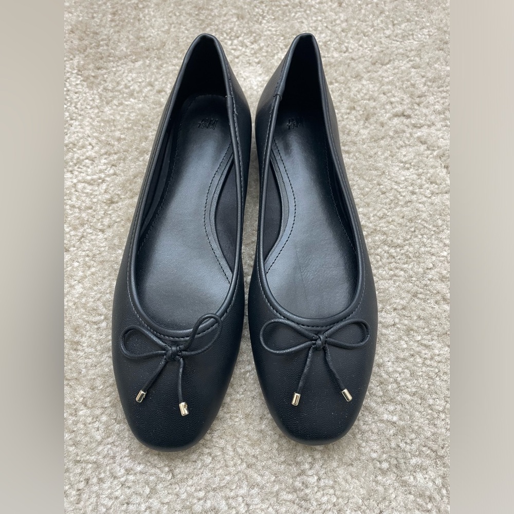 H&M Women’s Black Ballet Flats,  gold detail